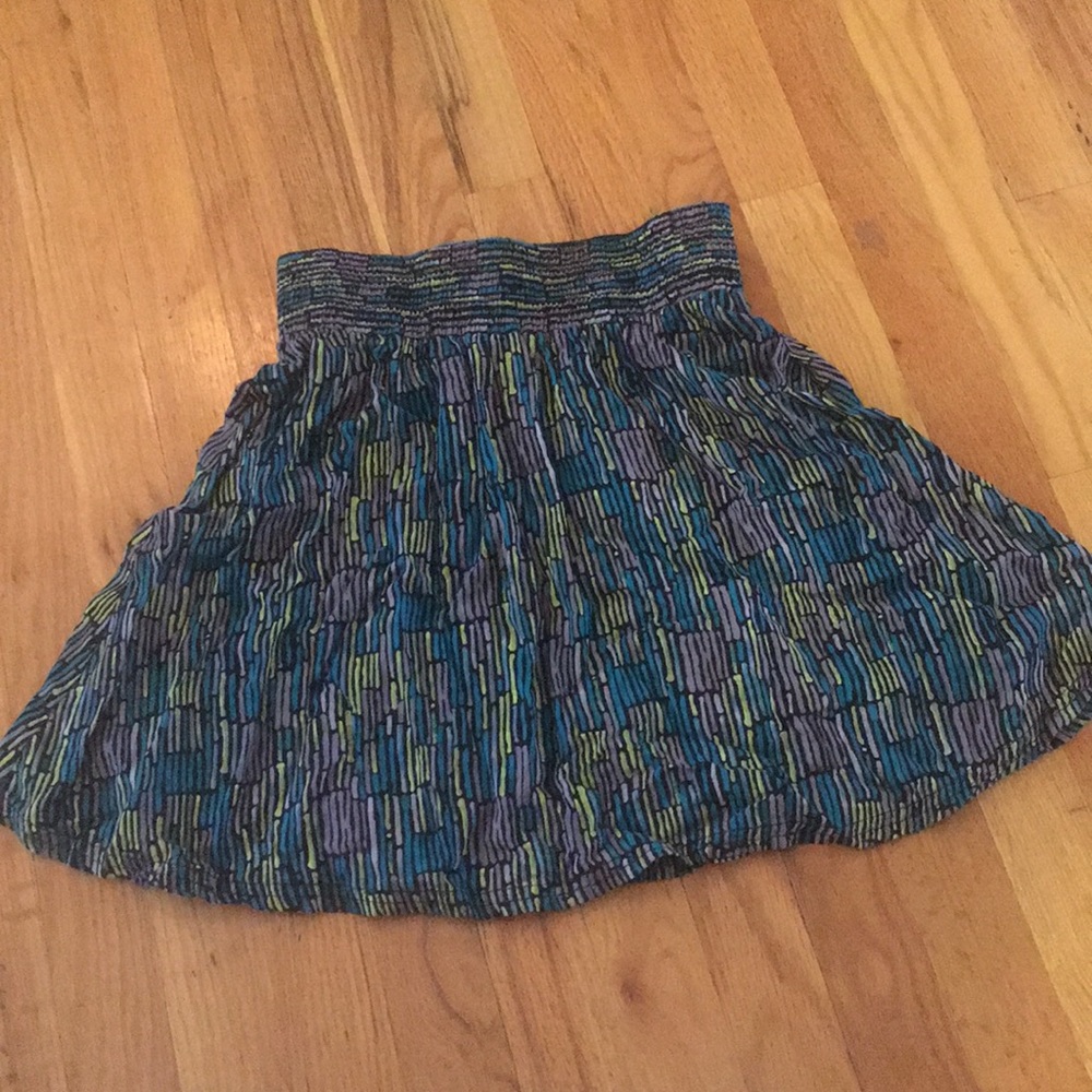 Patterned mini skirt